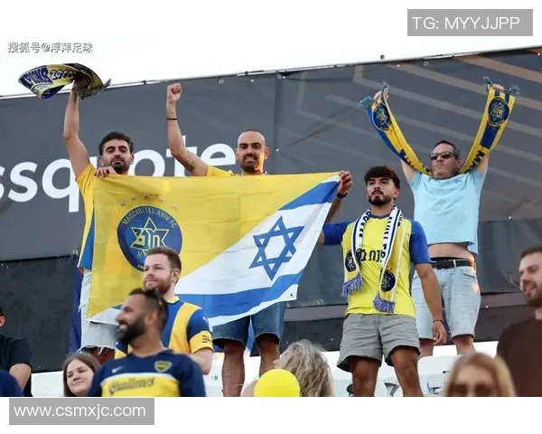 足球明星遭女友背叛情感危机引发媒体热议与球迷关注